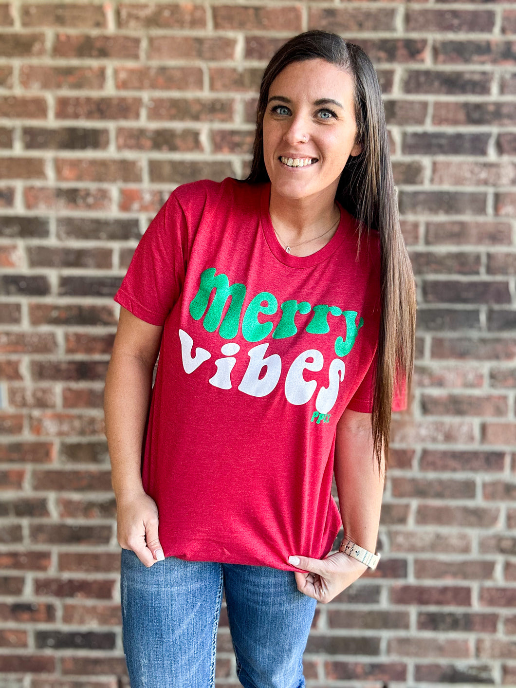 Merry vibes tee