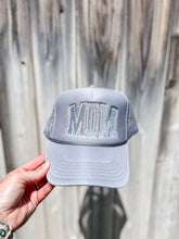 Load image into Gallery viewer, Mama trucker cap
